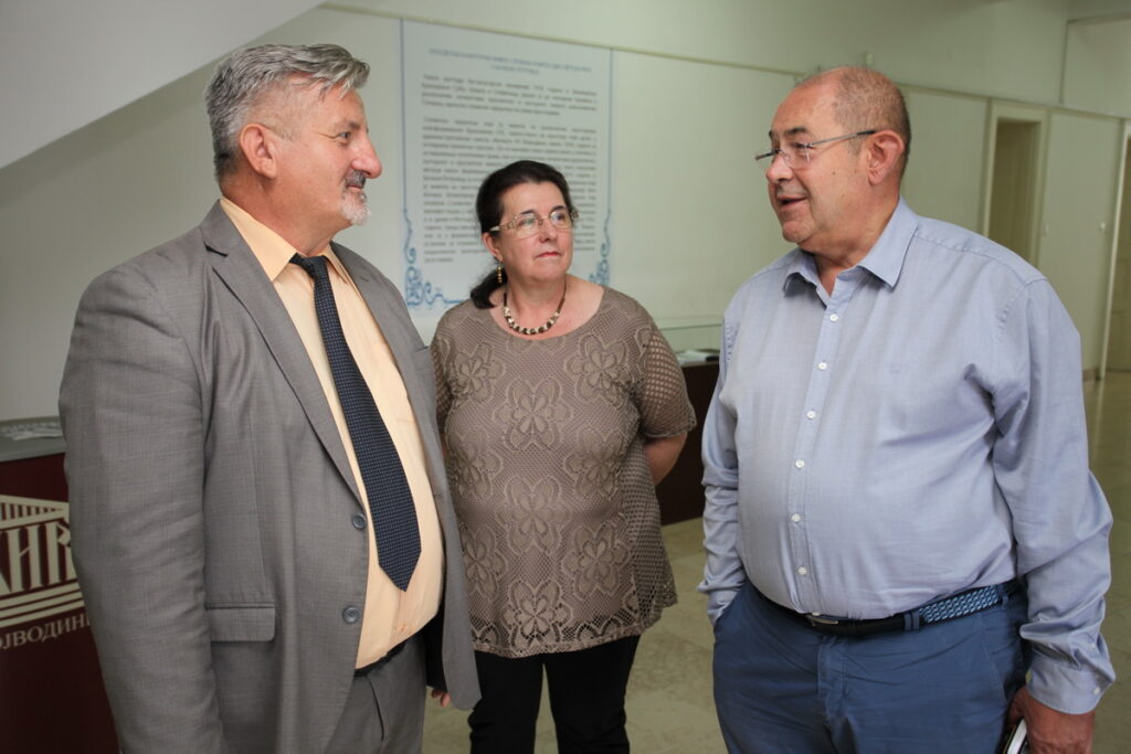 Председник Скупштине АП Војводине Иштван Пастор у посети Архиву Војводине