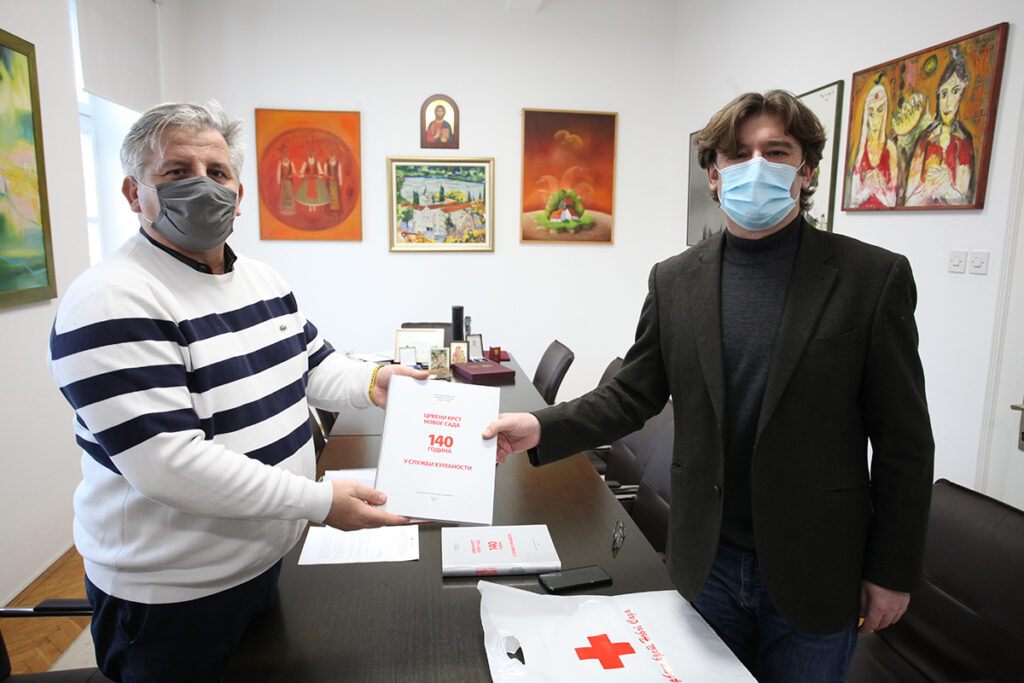 Секретар Црвеног крста Новог Сада у Архиву Војводине